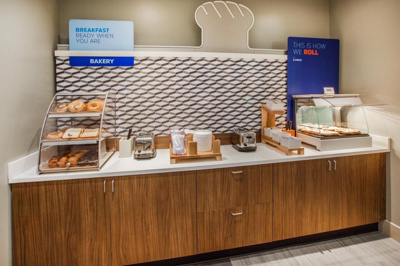 Holiday Inn Express & Suites Ridgecrest - China Lake By Ihg Экстерьер фото