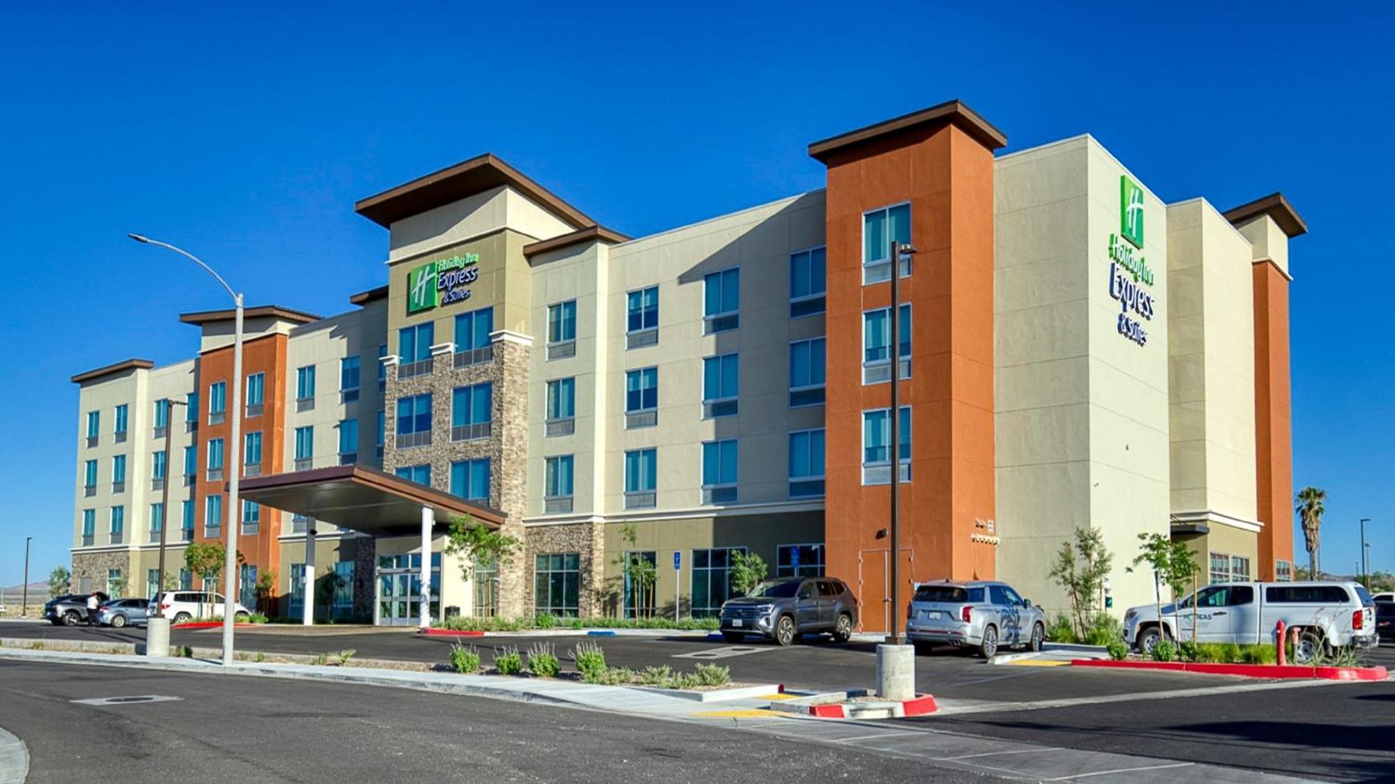 Holiday Inn Express & Suites Ridgecrest - China Lake By Ihg Экстерьер фото