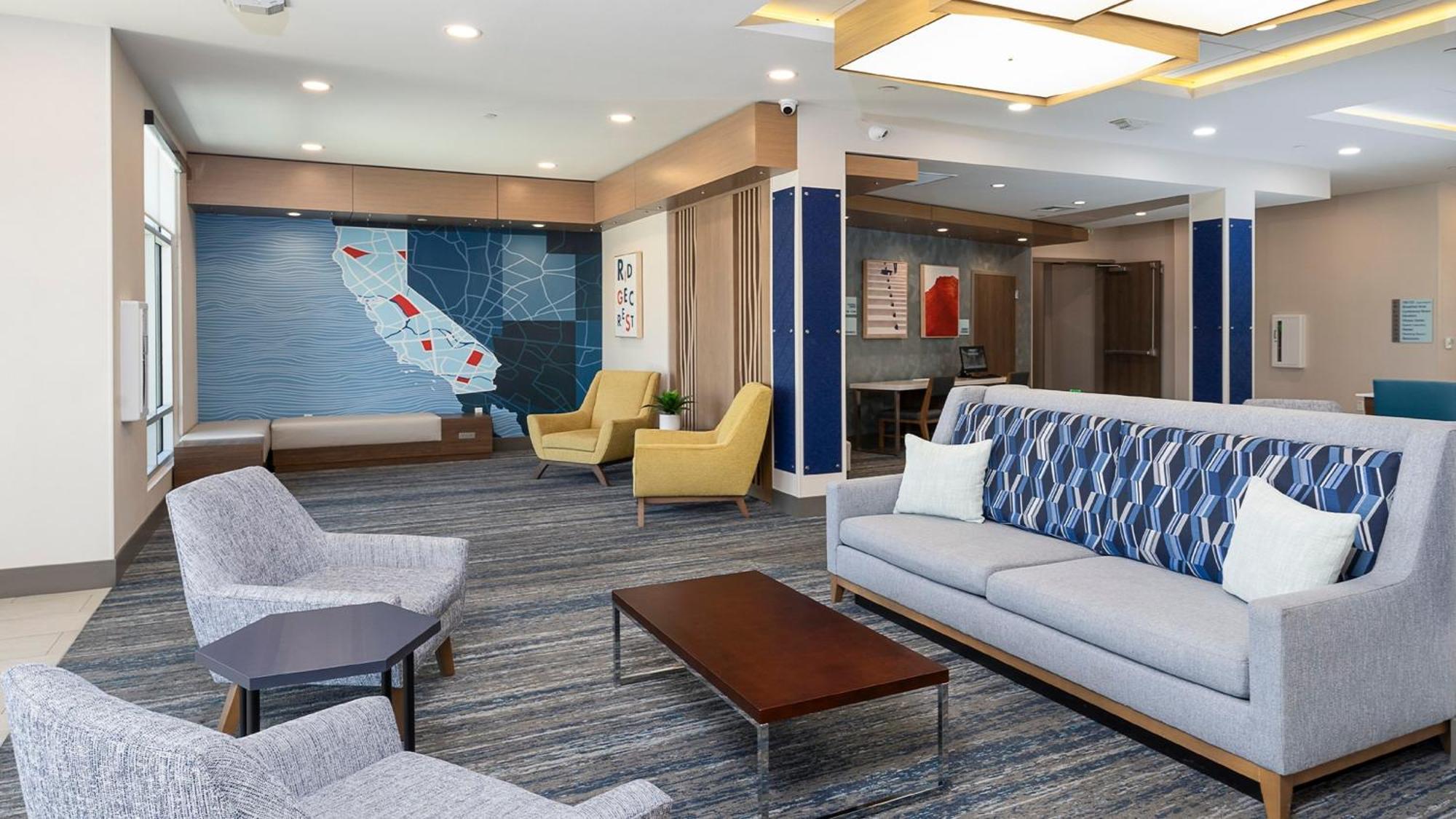 Holiday Inn Express & Suites Ridgecrest - China Lake By Ihg Экстерьер фото