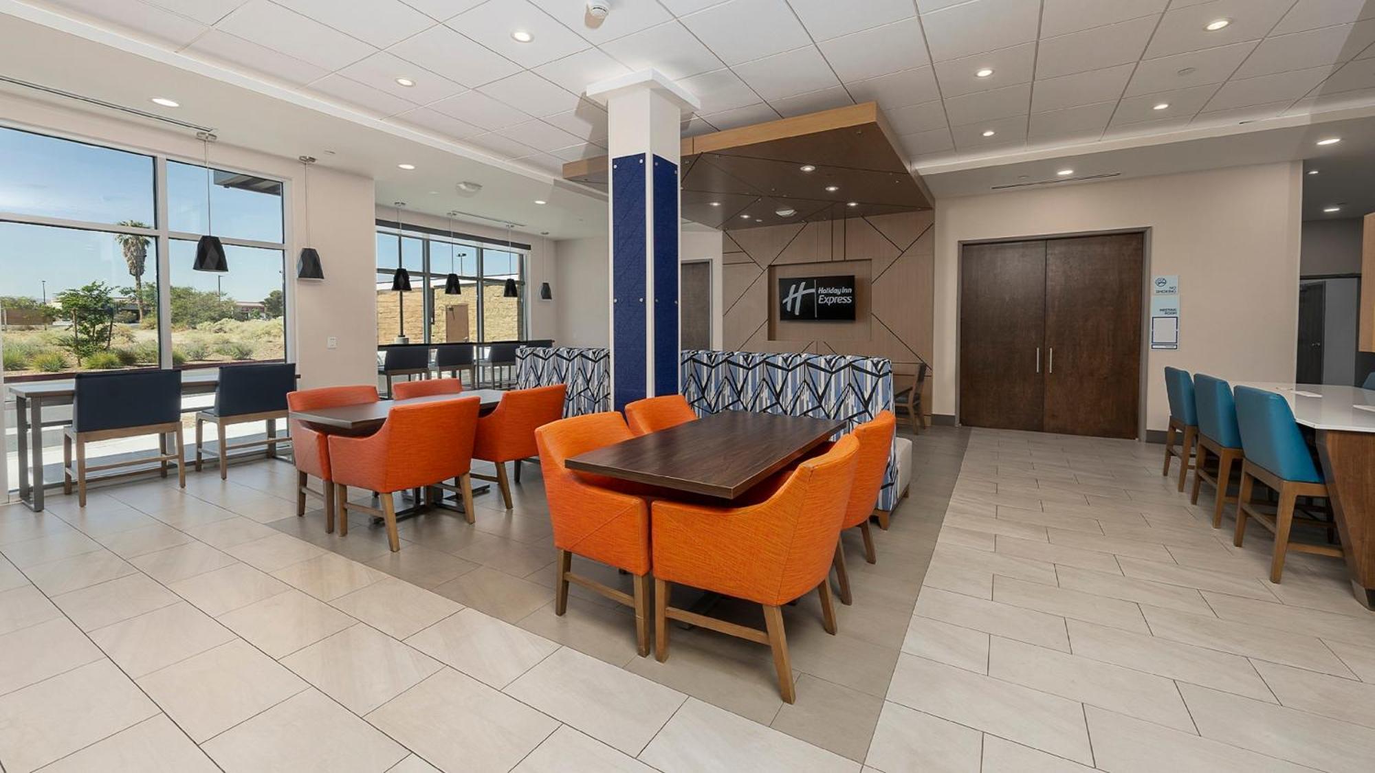 Holiday Inn Express & Suites Ridgecrest - China Lake By Ihg Экстерьер фото