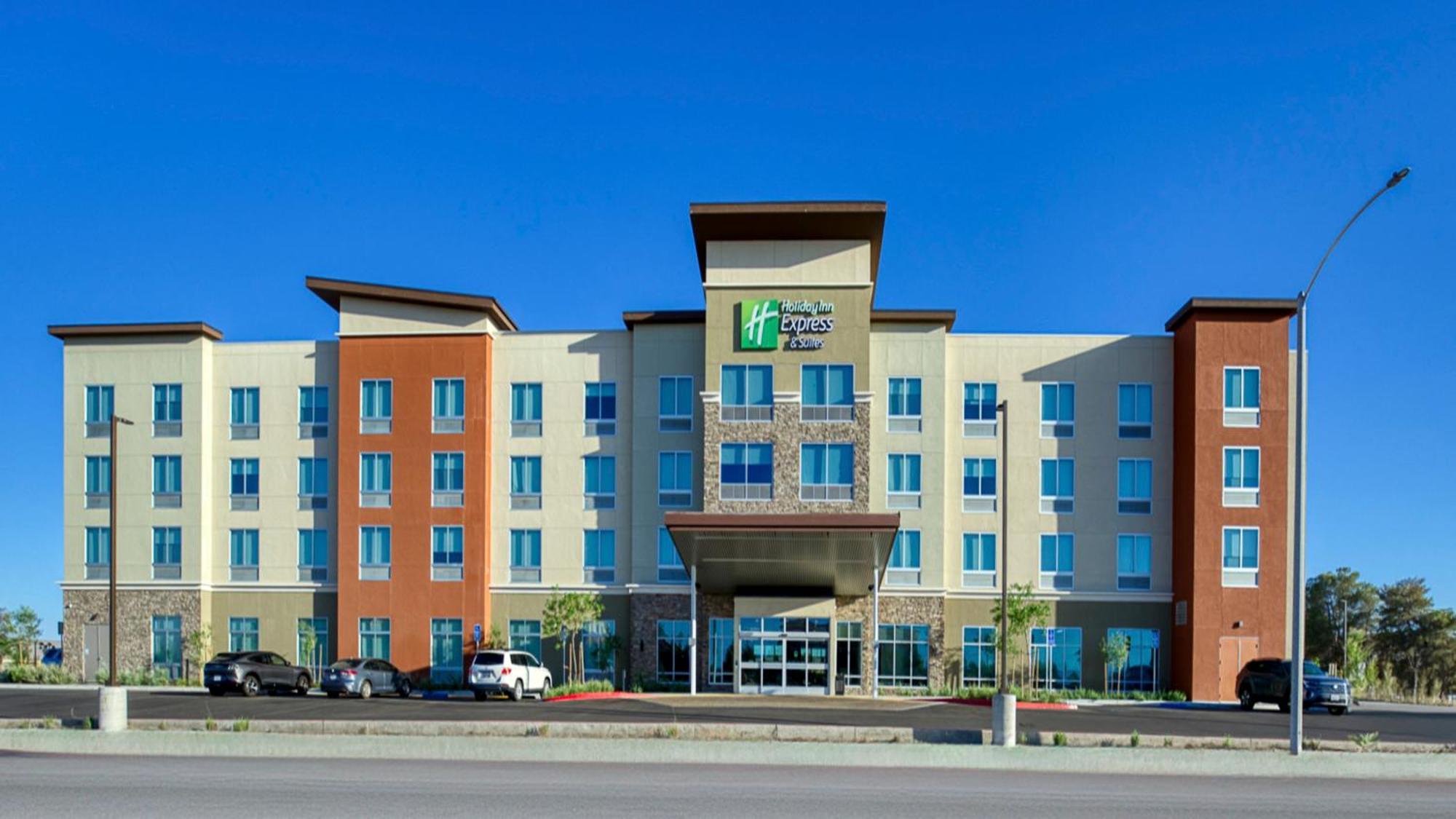 Holiday Inn Express & Suites Ridgecrest - China Lake By Ihg Экстерьер фото